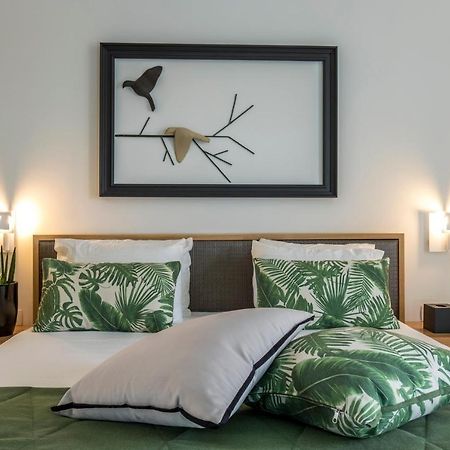 Kalamaki Luxury Suites Extérieur photo