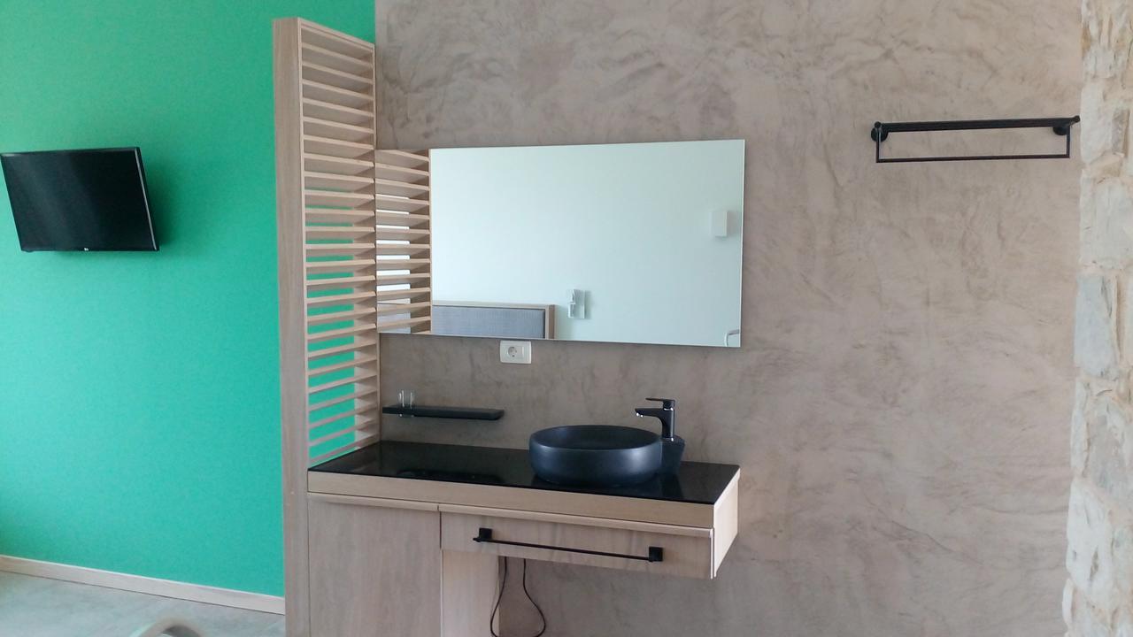 Kalamaki Luxury Suites Extérieur photo